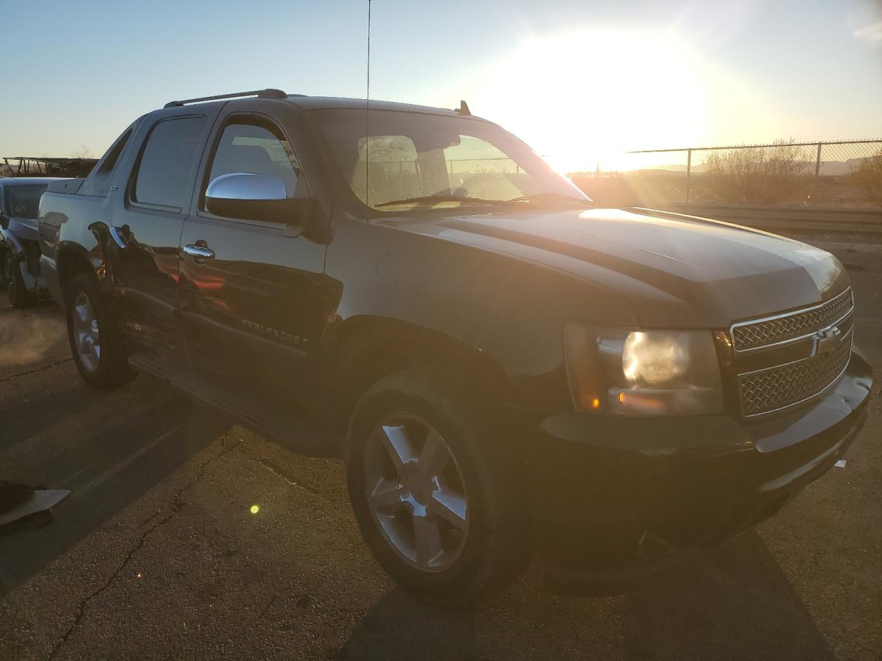 2008 Chevrolet Avalanche - Image 4