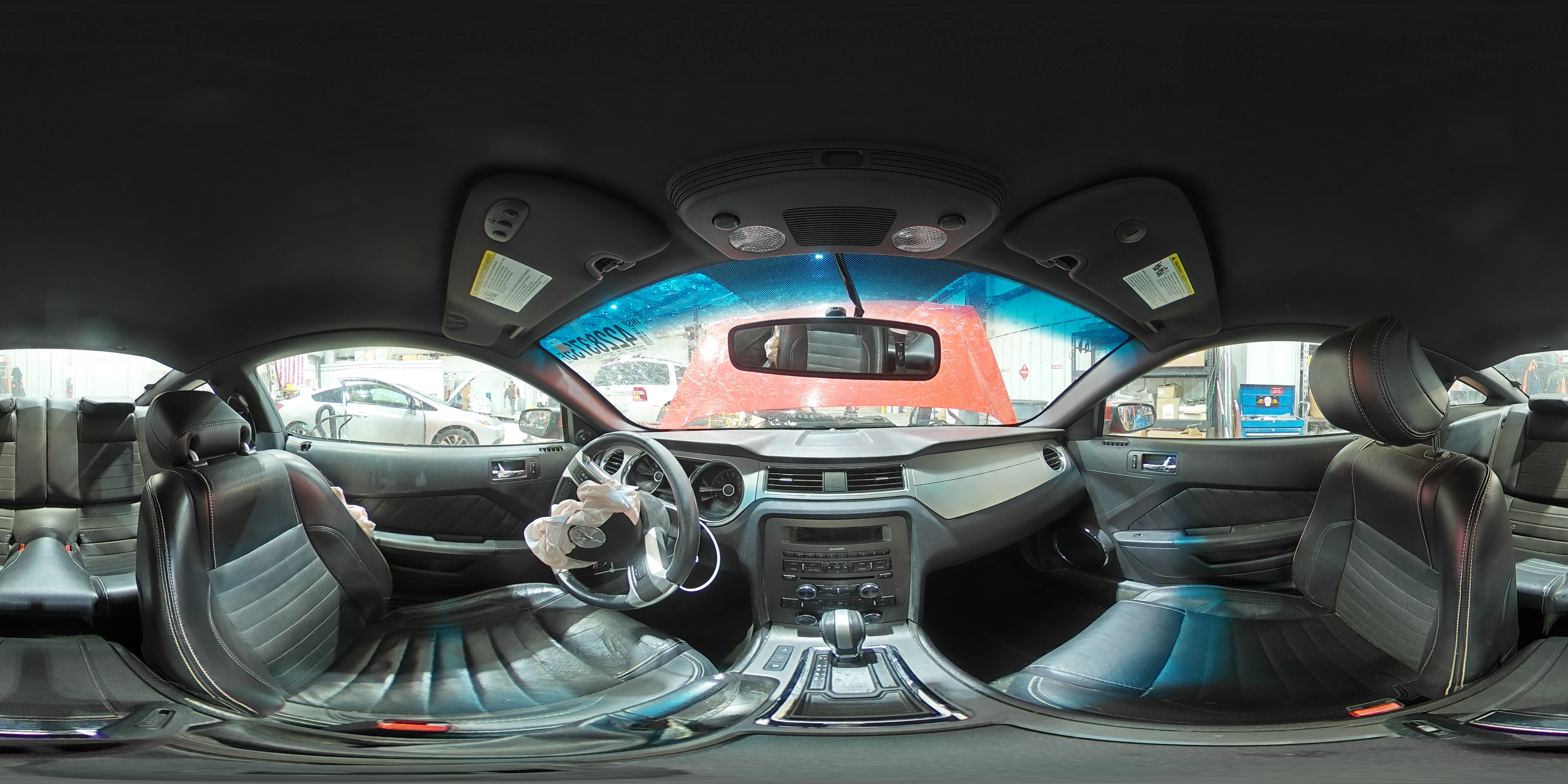 2014 Ford Mustang - Image 12