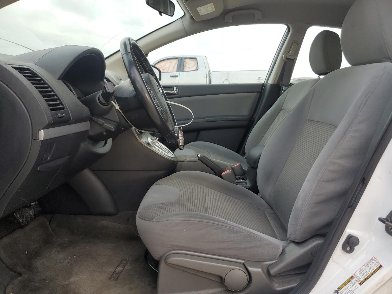 2010 Nissan Sentra - Image 7