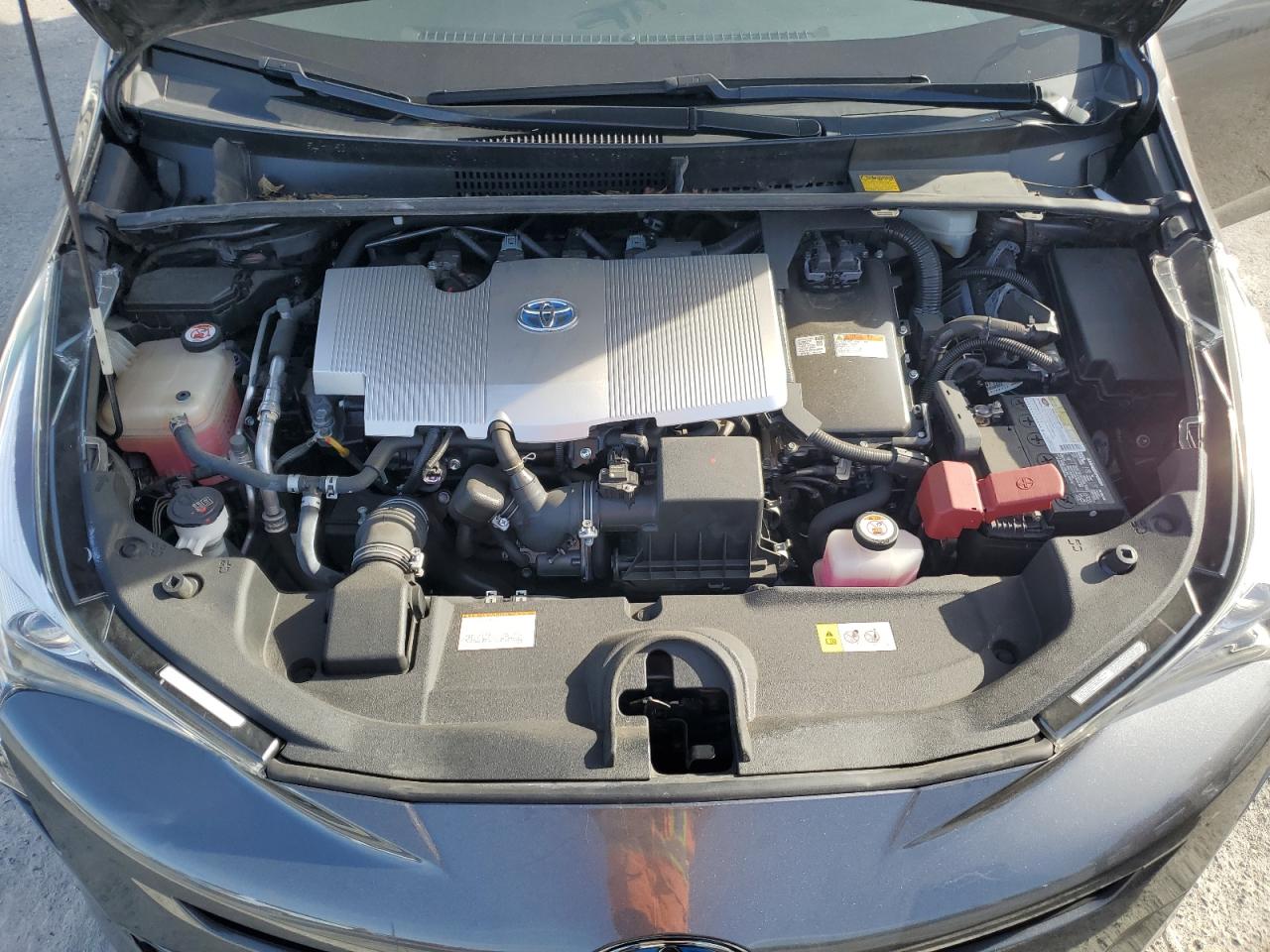 2017 Toyota Prius - Image 11