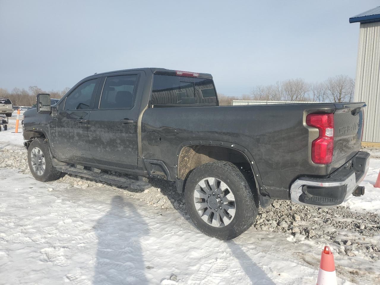 2022 Chevrolet Silverado - Image 2