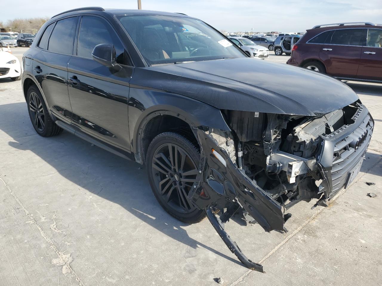 VIN: WA1BNAFY4J2078911 2018 AUDI Q5