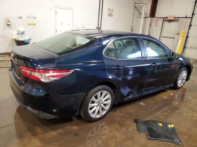  TOYOTA CAMRY 2018 Granatowy