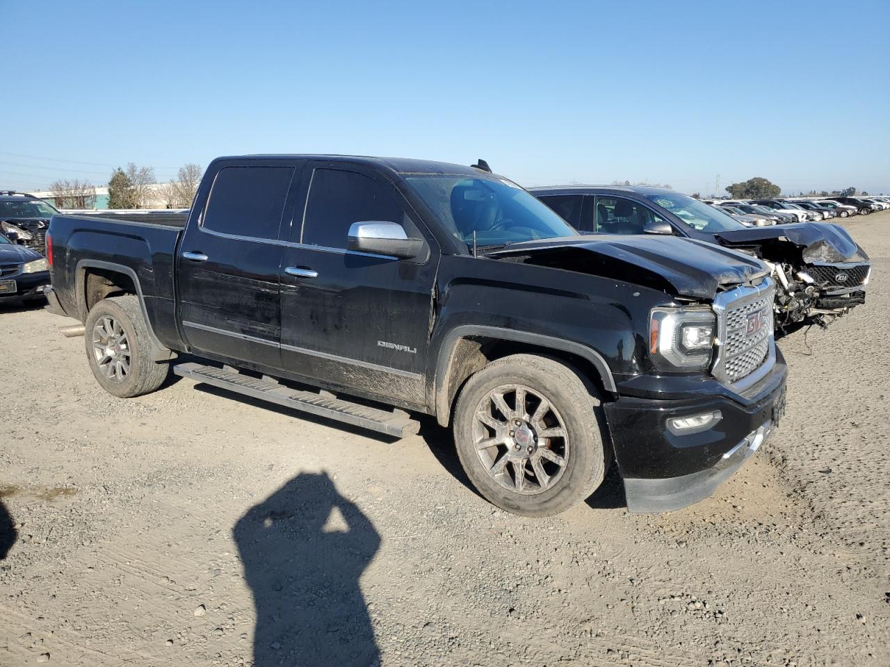 2016 GMC Sierra - Image 4