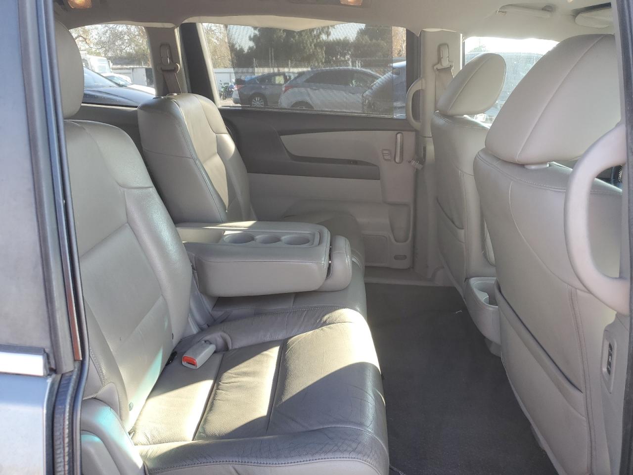 2012 Honda Odyssey - Image 12