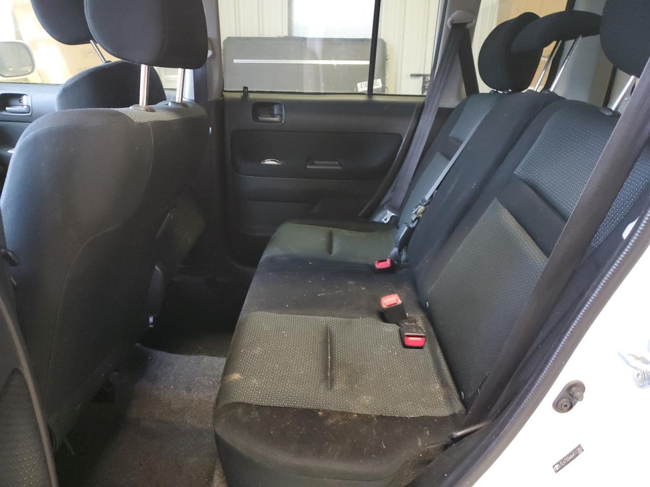 2006 Scion xB - Image 11
