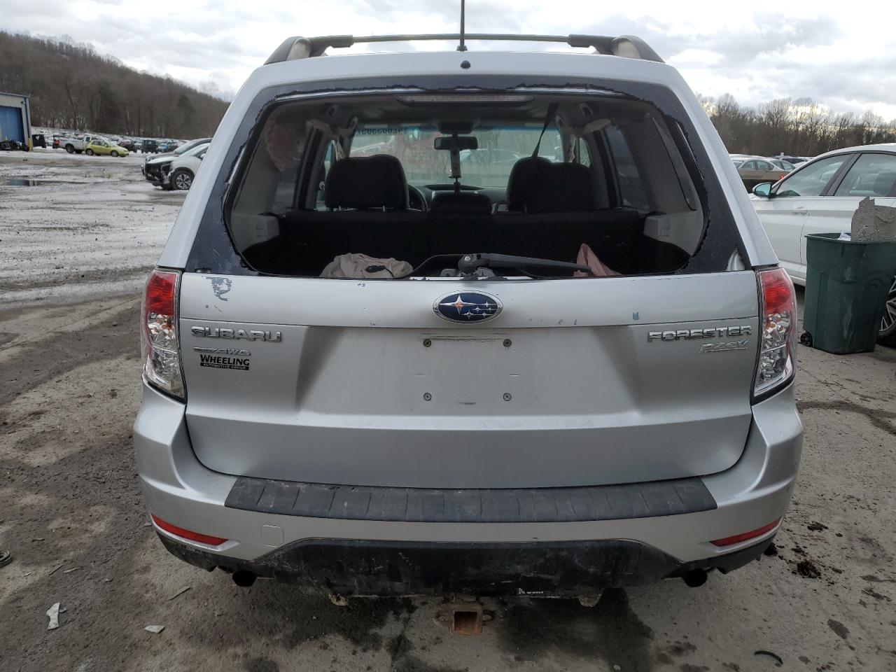 2010 Subaru Forester - Image 6