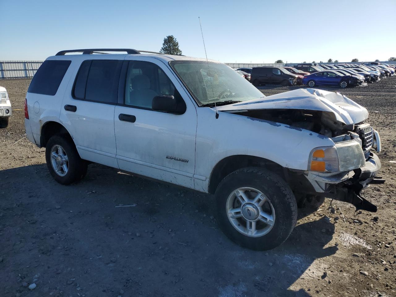 2004 Ford Explorer - Image 4