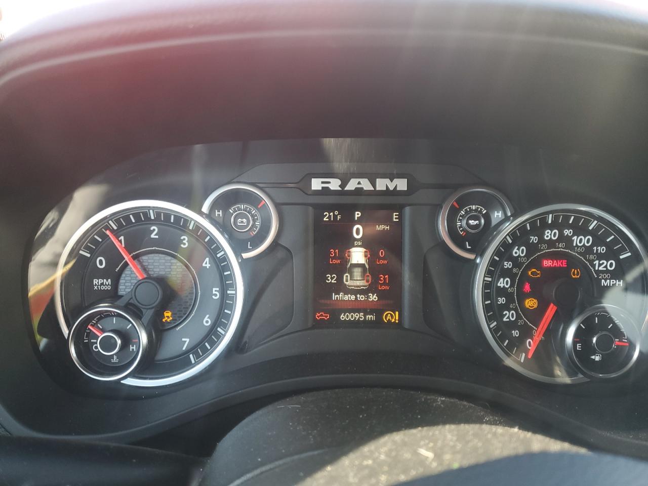 2022 RAM 1500 - Image 9