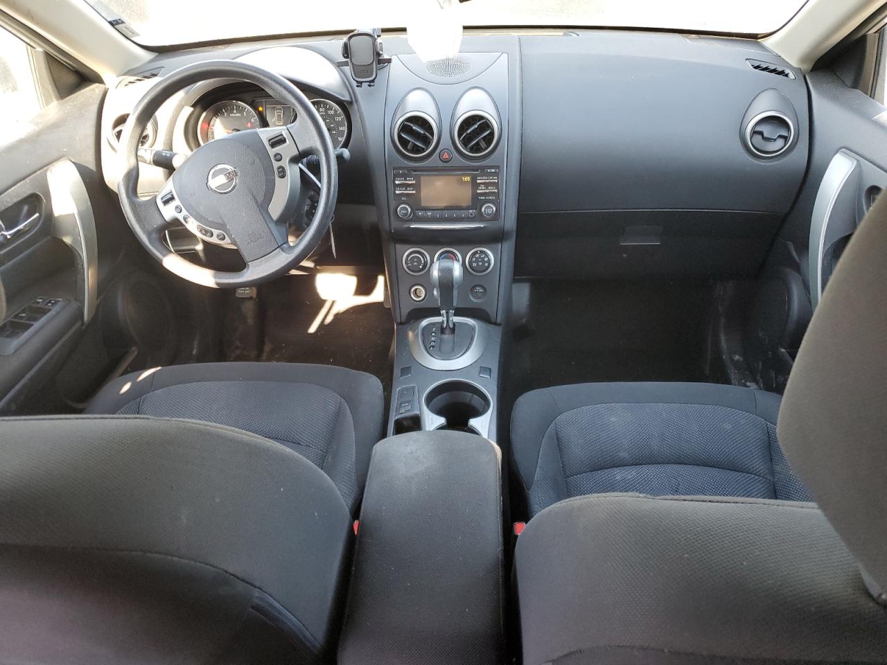 2015 Nissan Rogue - Image 8