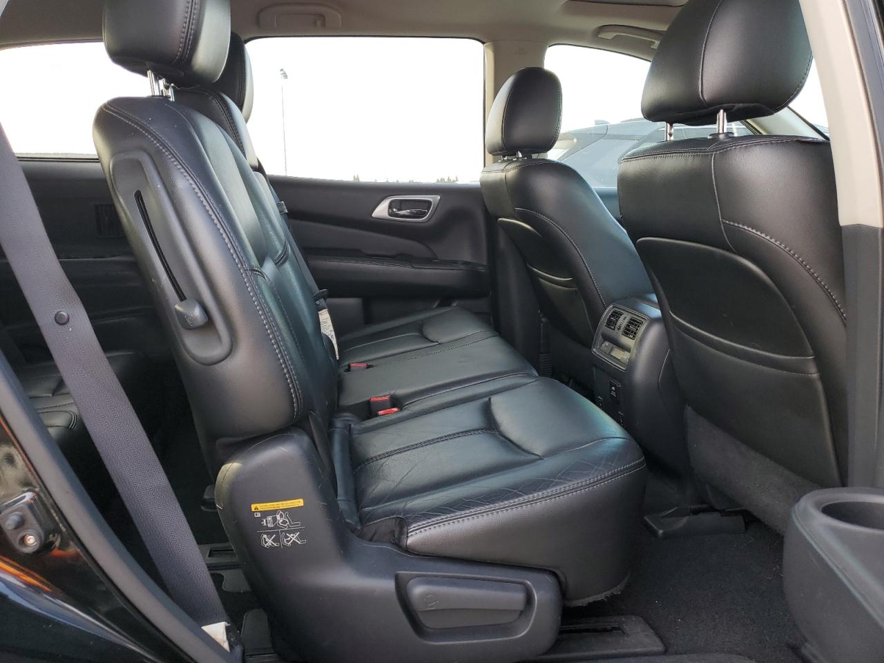 2014 Nissan Pathfinder - Image 10