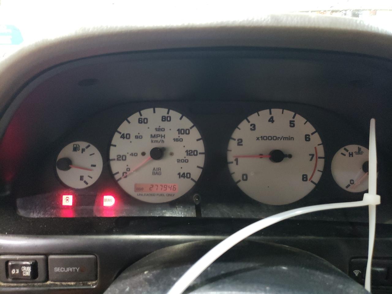 1998 Nissan Maxima - Image 9