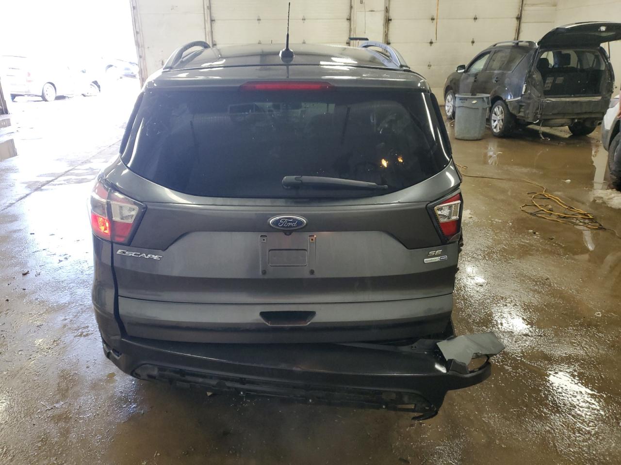 1FMCU9G93HUA30670 FORD ESCAPE 2017
