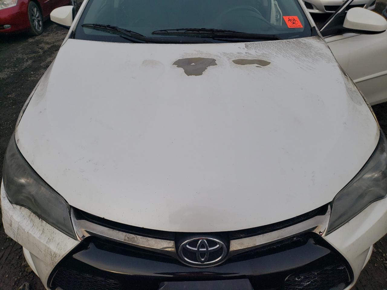 2016 Toyota Camry - Image 11