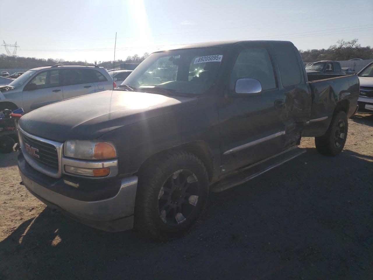 2001 Gmc New Sierra C1500 for Sale in Anderson, CA - Side