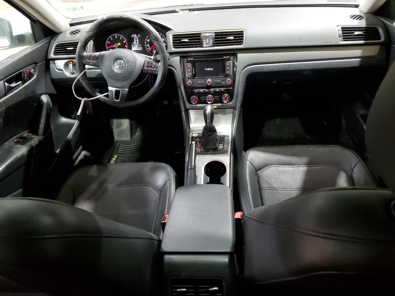 2014 Volkswagen Passat - Image 8