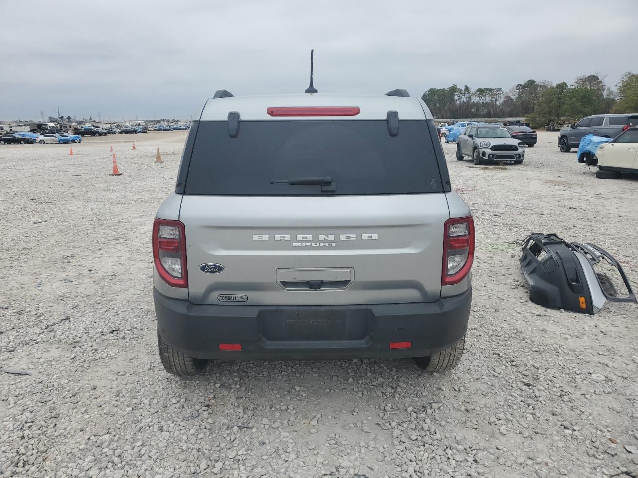 2022 Ford Bronco - Image 6