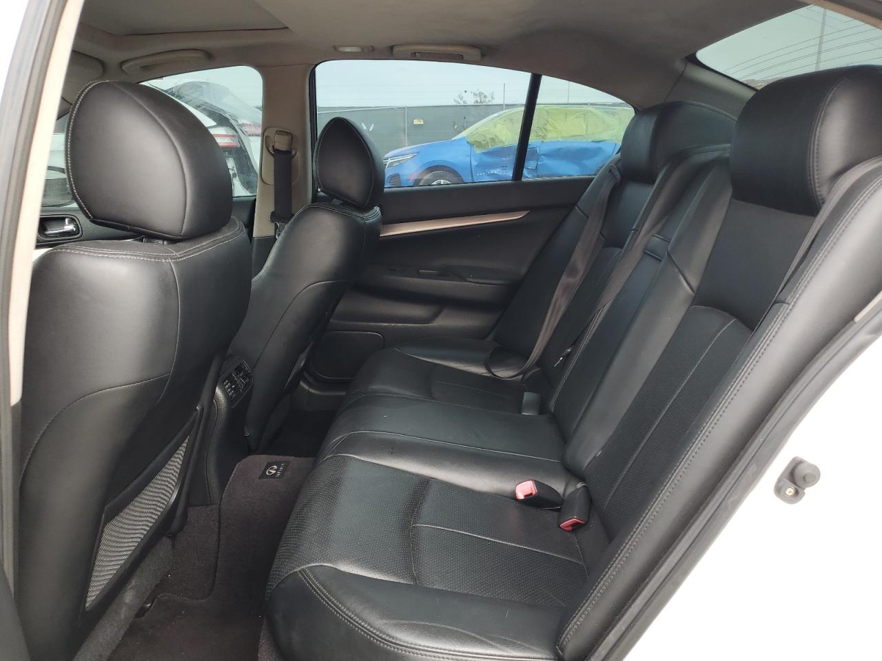 2012 Infiniti G - Image 10