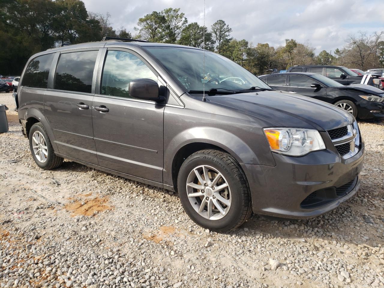 2015 Dodge Caravan - Image 4