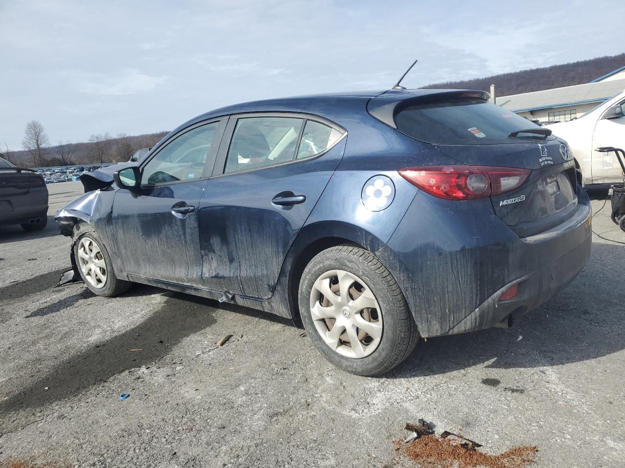 2015 Mazda 3 - Image 2