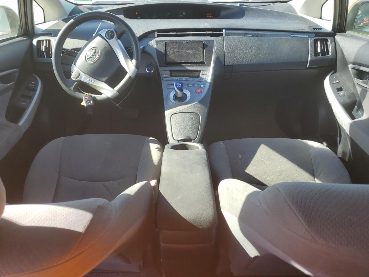 2012 Toyota Prius - Image 8