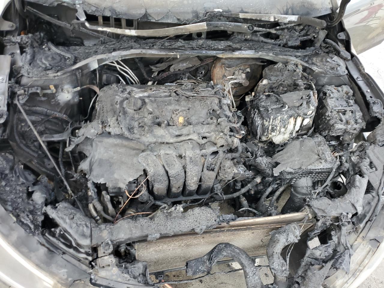 2019 Hyundai Elantra - Image 11