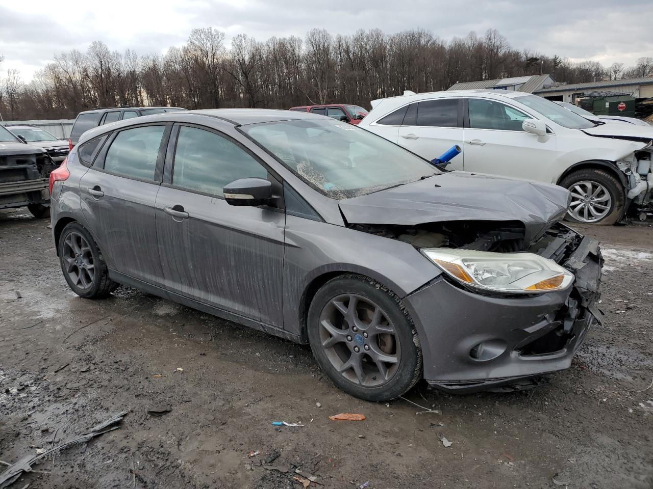 VIN 1FADP3K23DL213581 2013 FORD FOCUS no.4