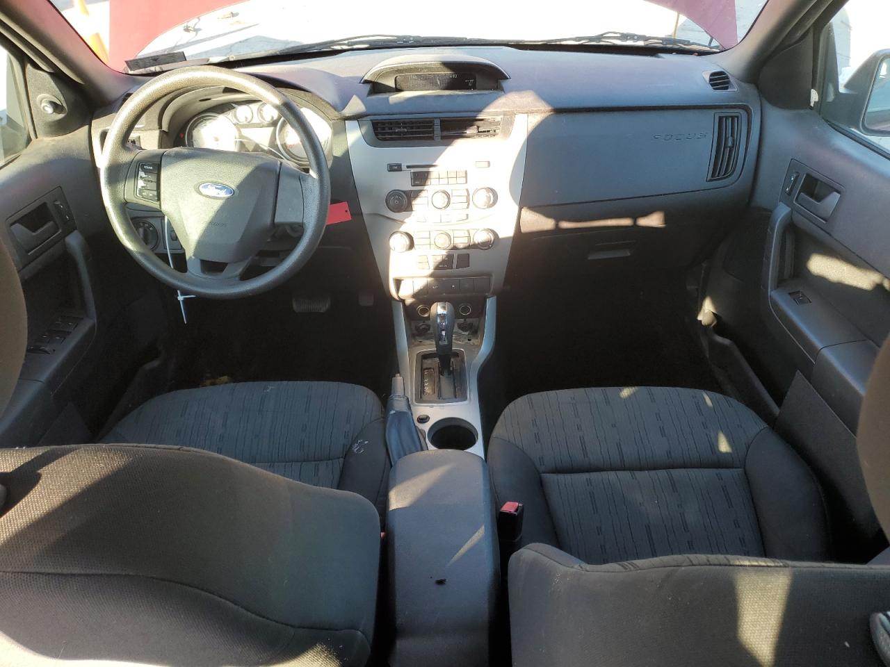 2010 Ford Focus - Image 8
