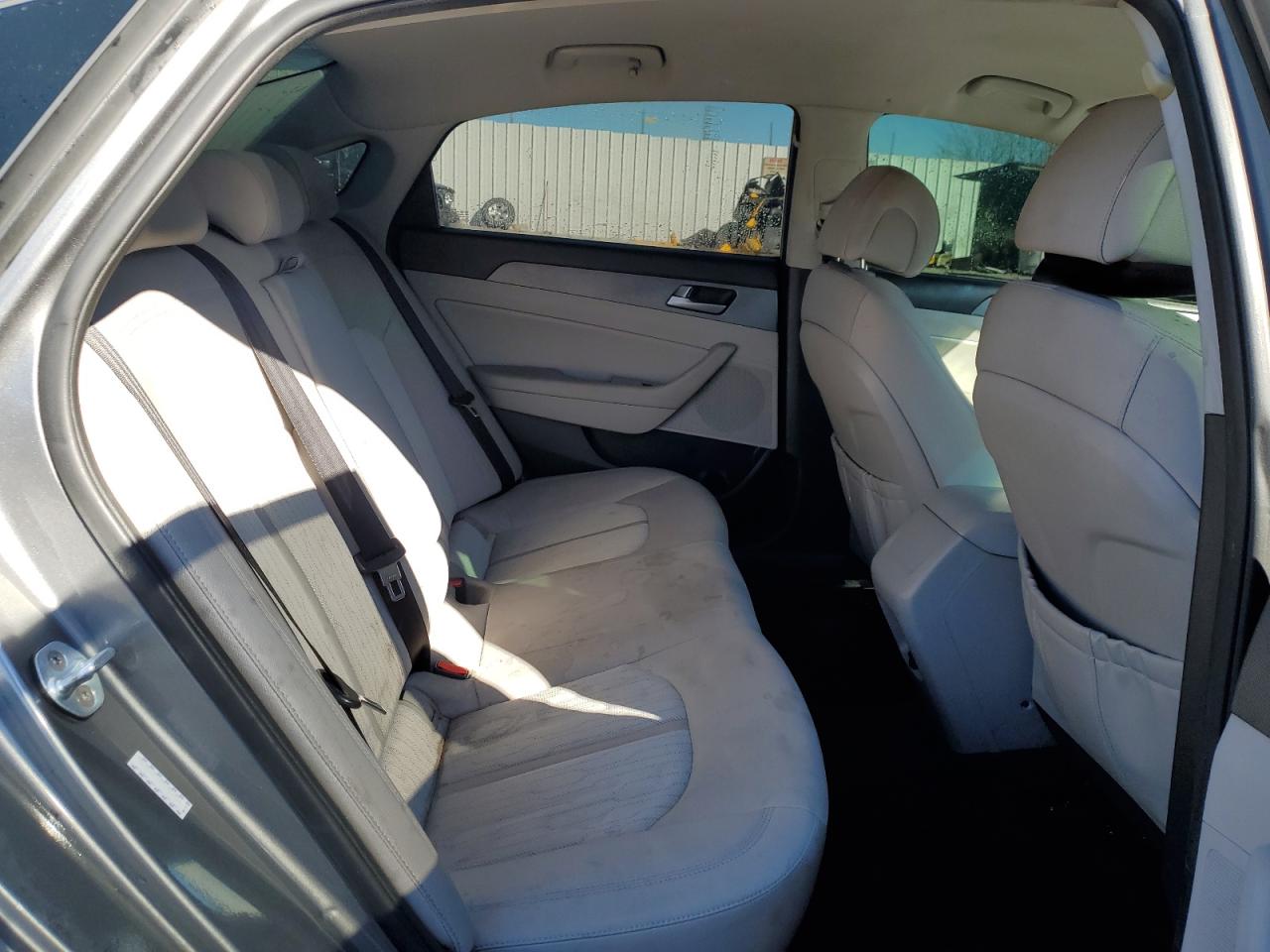 2017 Hyundai Sonata - Image 10