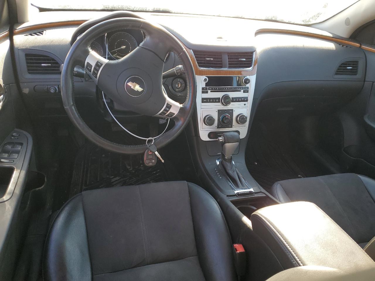2010 Chevrolet Malibu - Image 8