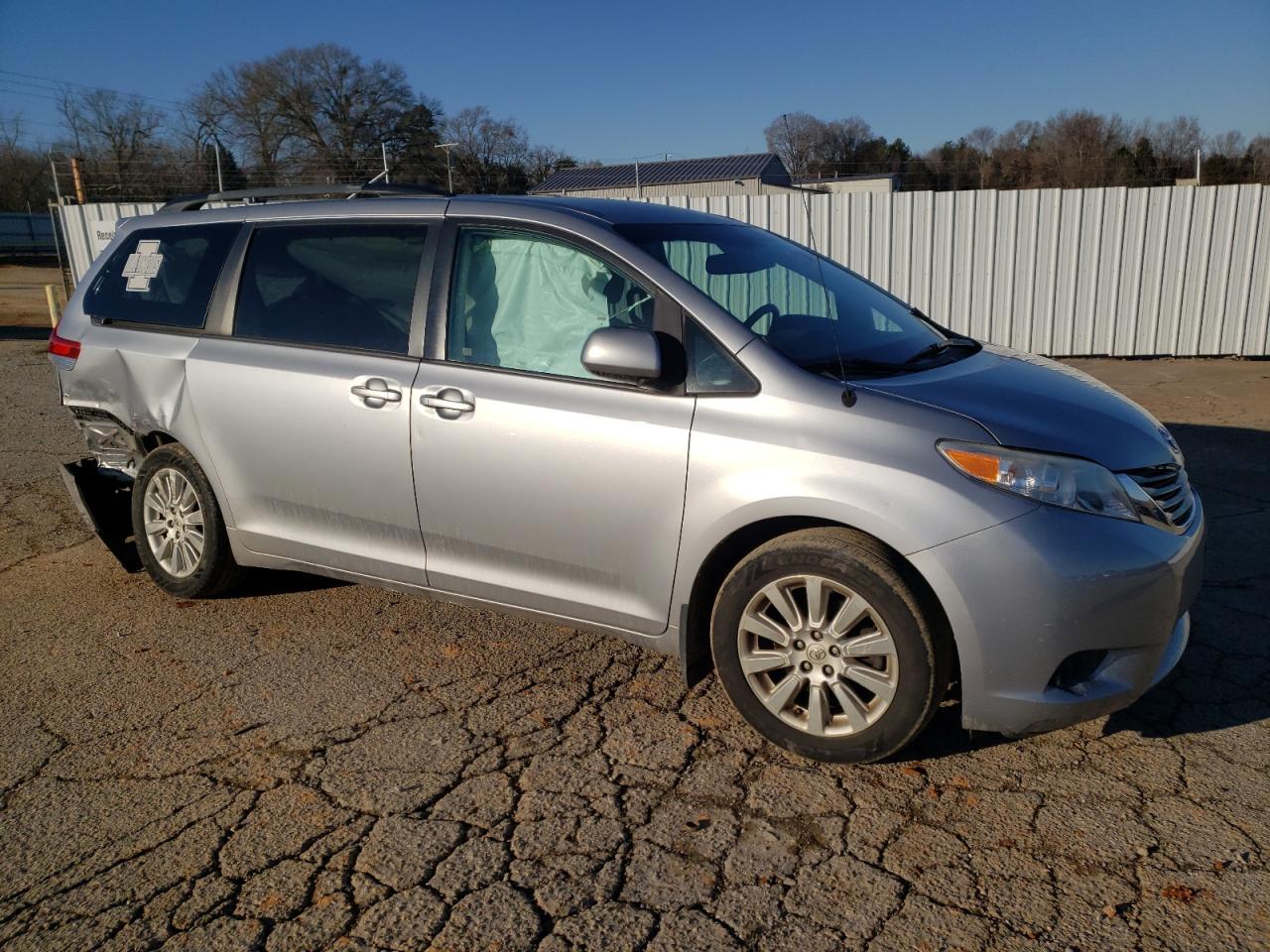 2014 Toyota Sienna - Image 4