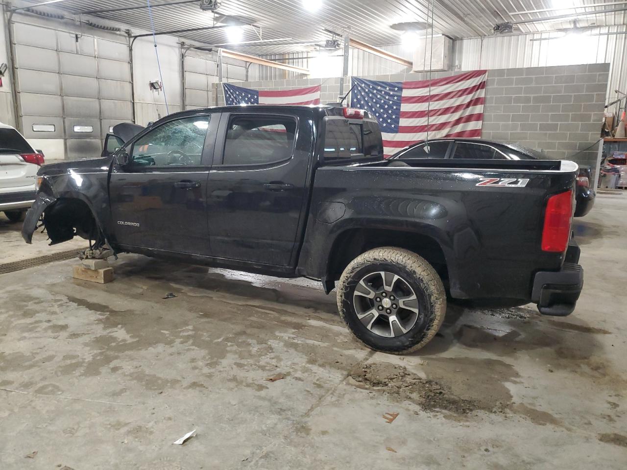 2016 Chevrolet Colorado - Image 2