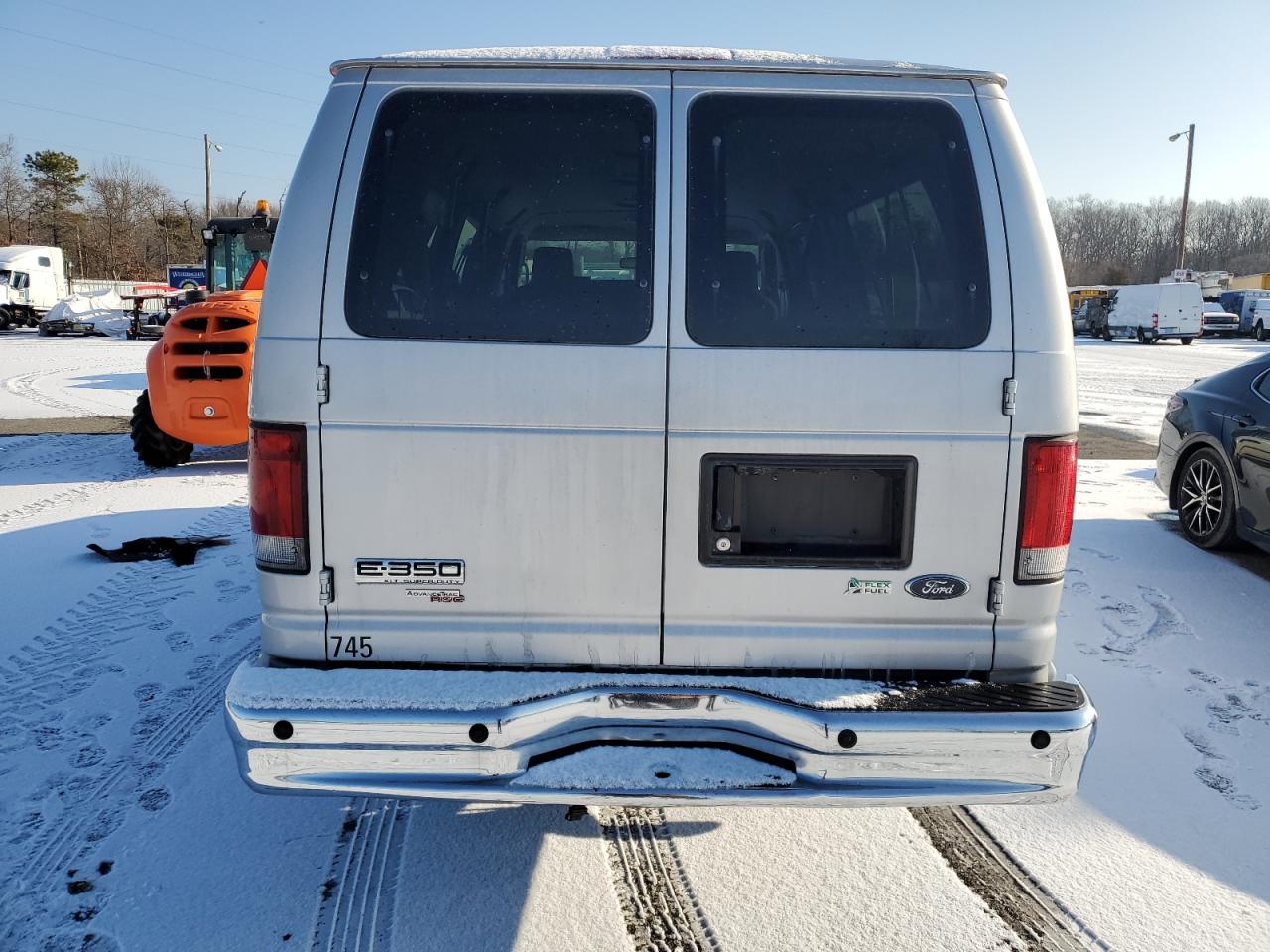 2013 Ford Econoline - Image 6