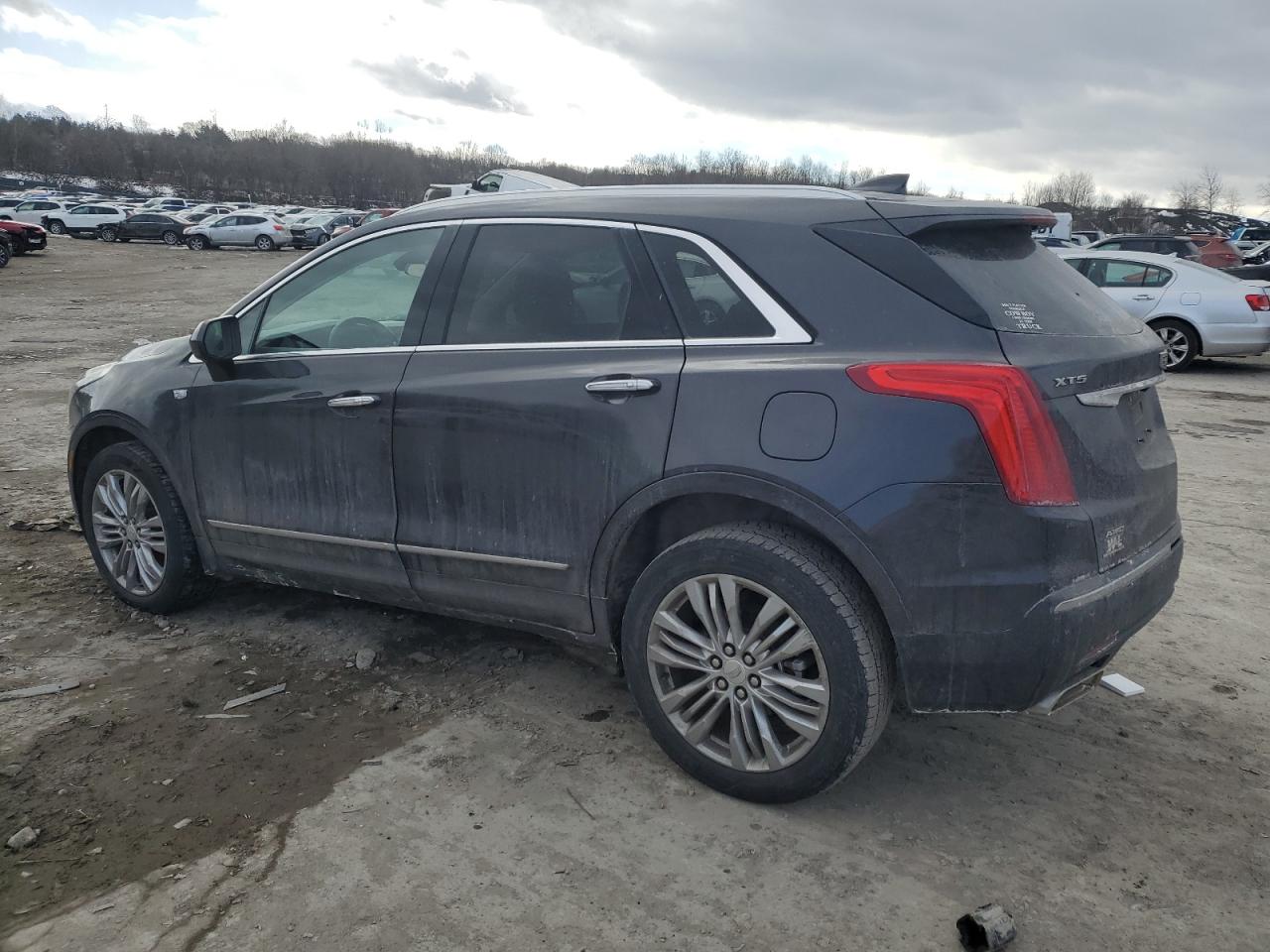 2018 Cadillac XT5 - Image 2