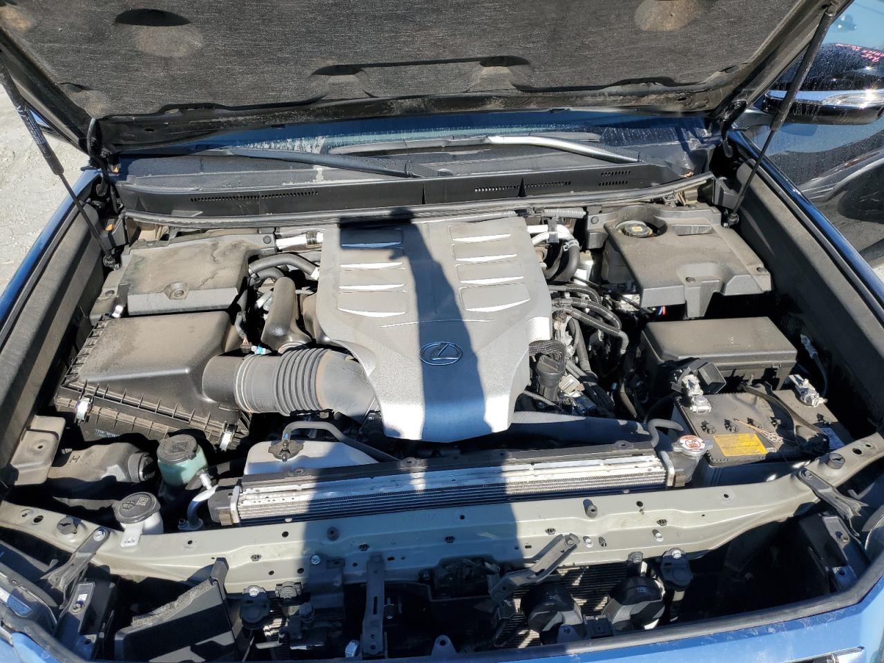 2021 Lexus GX - Image 12