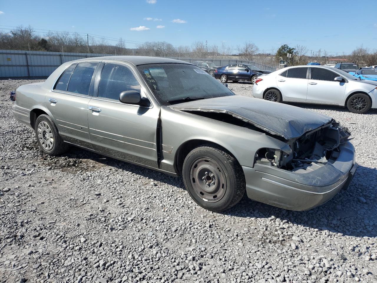 2003 Ford Crown Victoria - Image 4