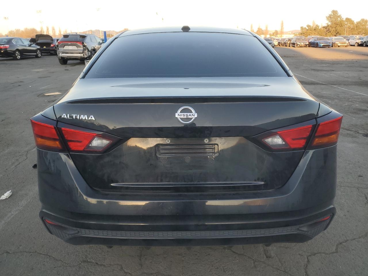 2019 Nissan Altima - Image 6