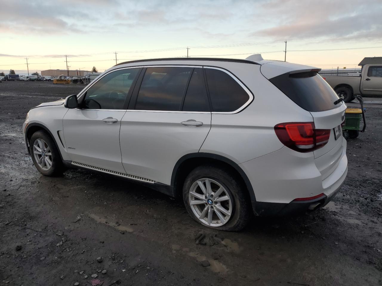 VIN 5UXKR0C52F0P11311 2015 BMW X5 no.2