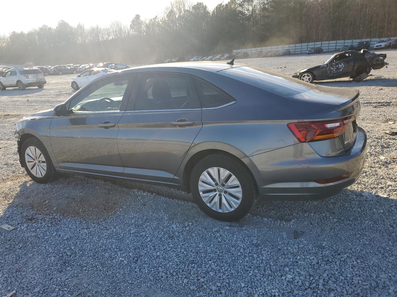 2019 Volkswagen Jetta - Image 2