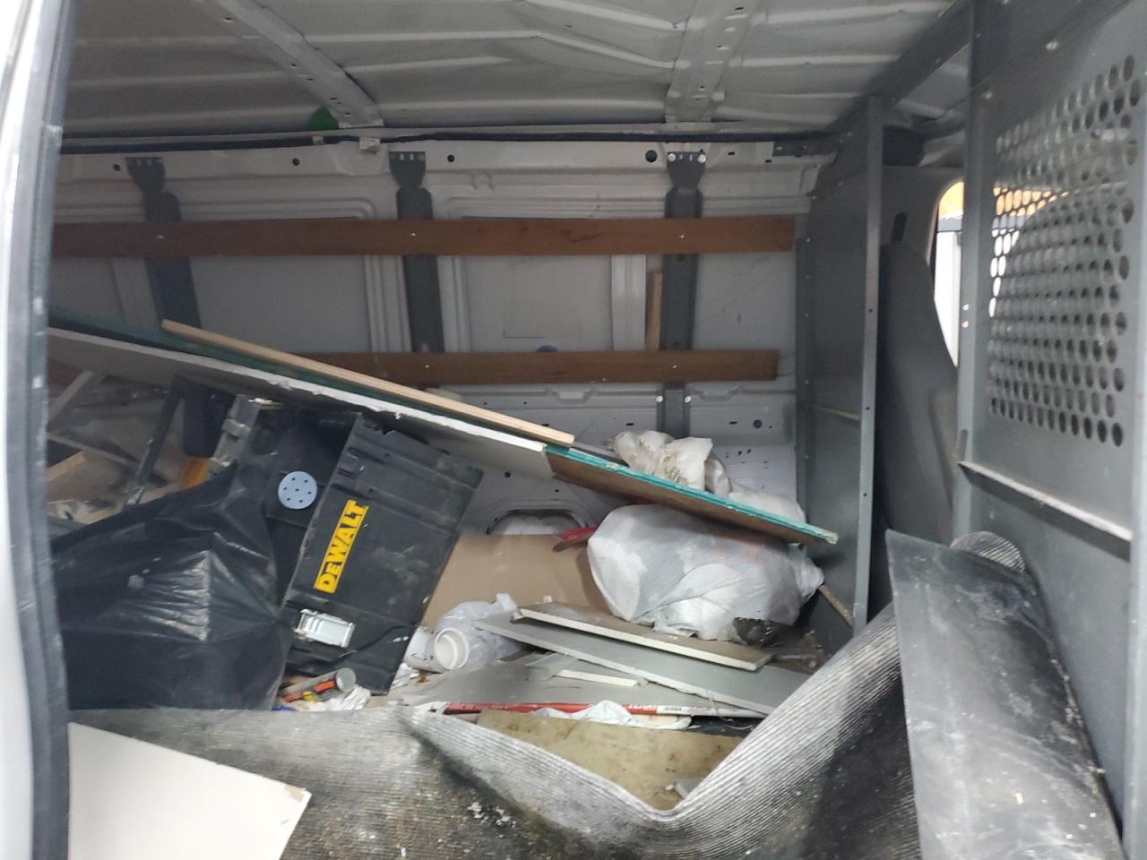 2006 Ford Econoline - Image 11