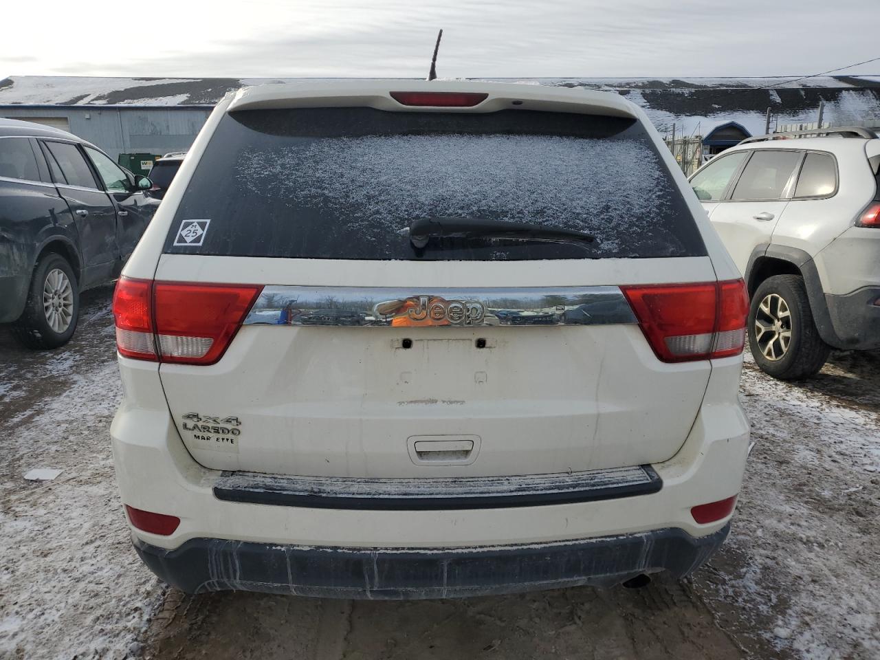 2012 Jeep Grand Cherokee - Image 6