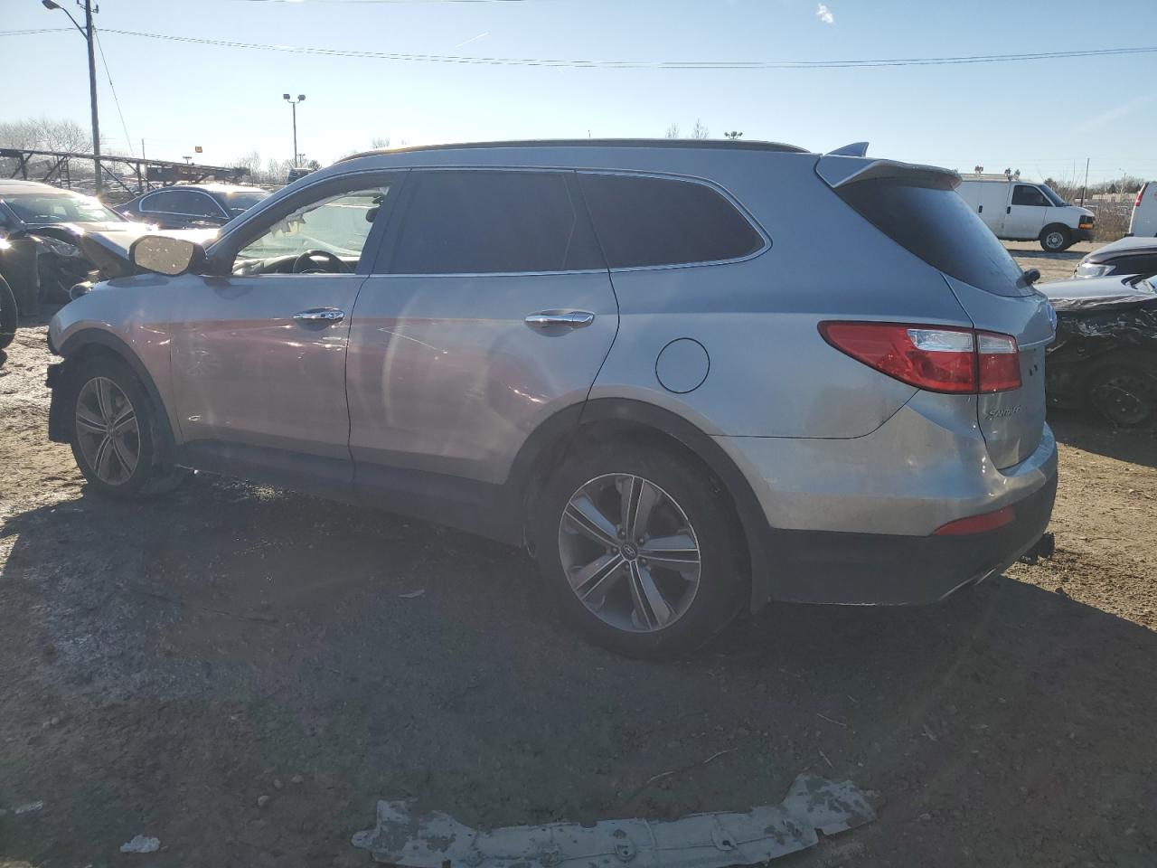 2014 Hyundai Santa Fe - Image 2
