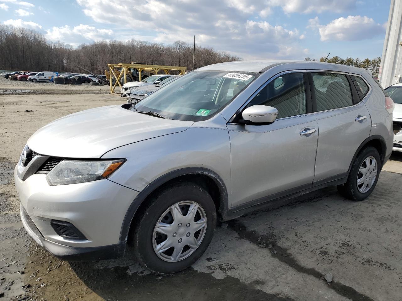 2015 Nissan Rogue - Image 1