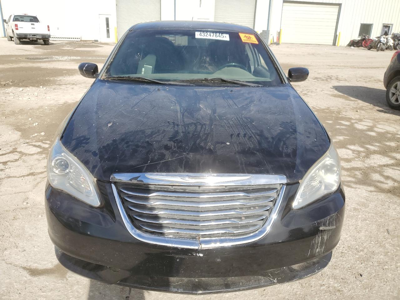2012 Chrysler 200 - Image 5