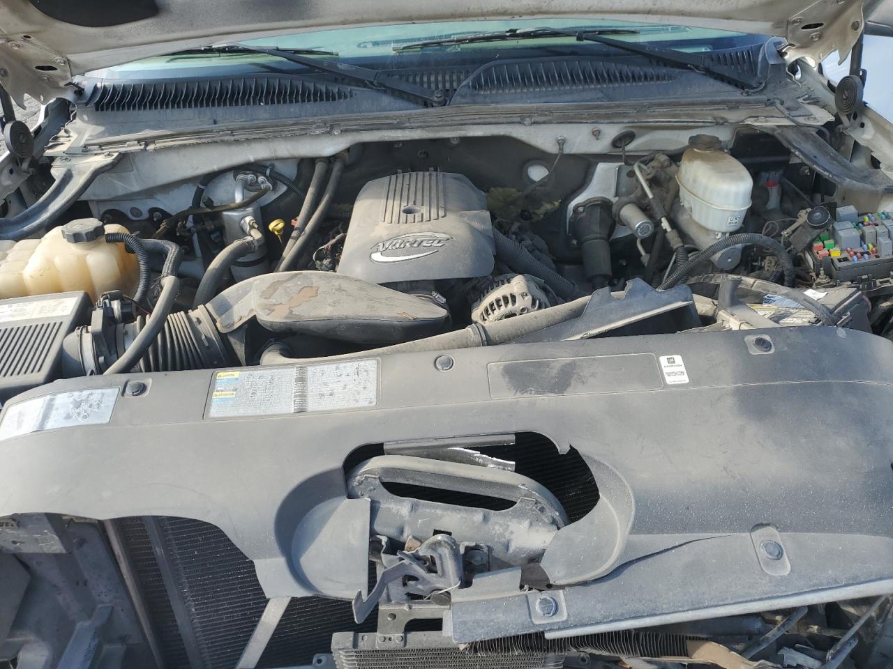 2005 Chevrolet Silverado - Image 11