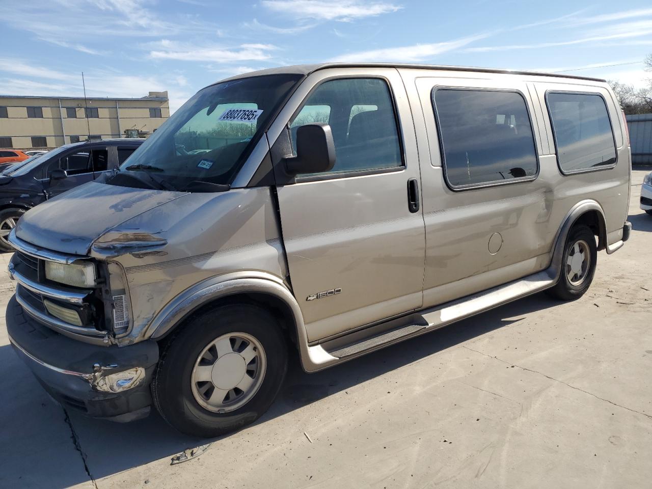 2001 Chevrolet Express - Image 1