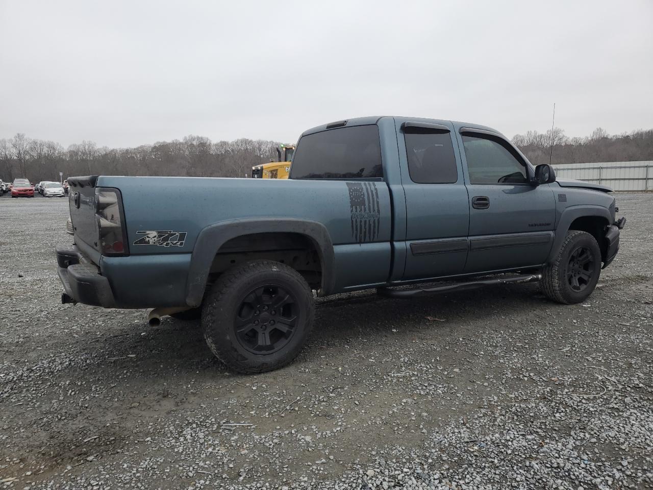 2006 Chevrolet Silverado - Image 3