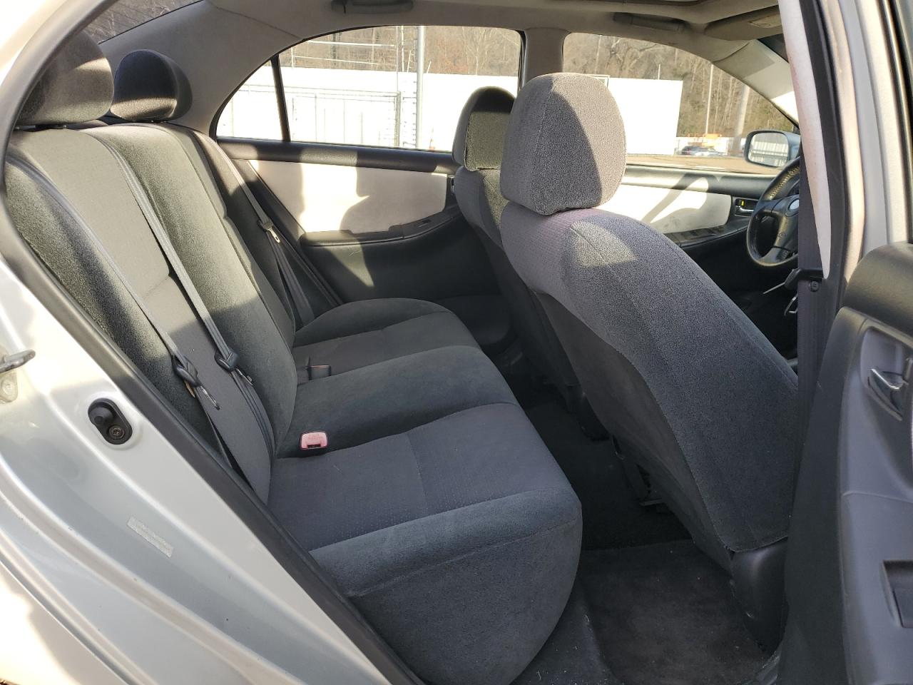 2004 Toyota Corolla - Image 10