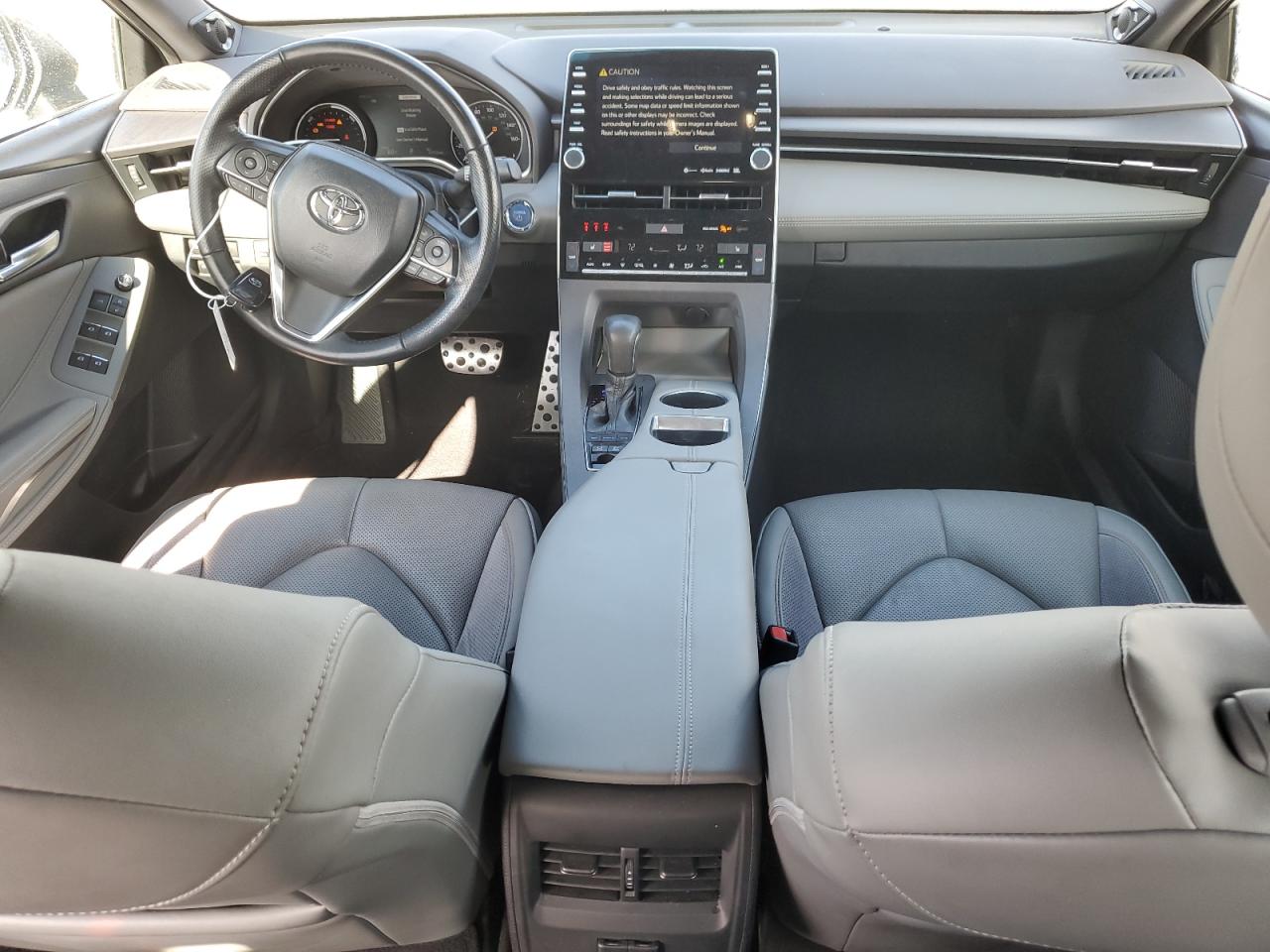 2020 Toyota Avalon - Image 8