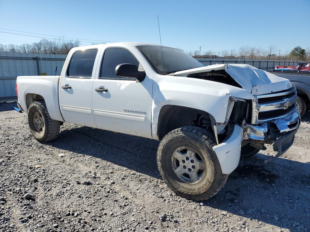2011 Chevrolet Silverado - Image 4